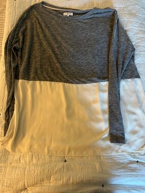 Lou & Grey -Gray  and Cream Colorblock Long Sleeve Top